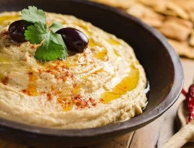 Ο Έλληνας επιχειρηματίας που διαπρέπει στην Ισπανία - Έμαθε τους Ισπανούς τι εστί χούμους